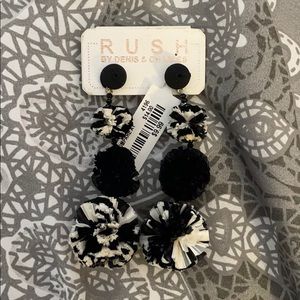 Pom Pom earrings